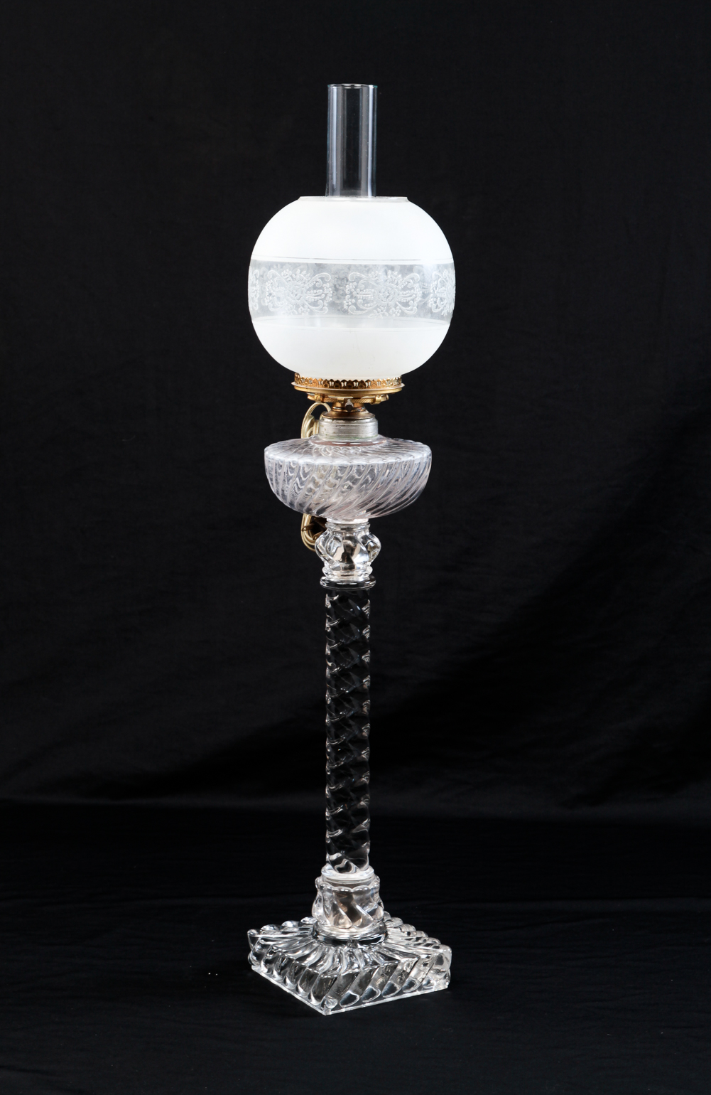 AMERICAN GLASS BANQUET LAMP.