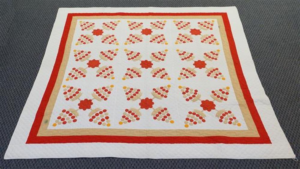 AMERICAN 'GRAPE AND ROSE' PIECED