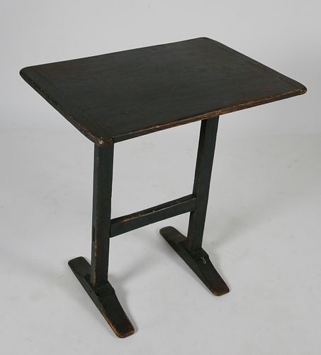 AMERICAN GRAY STAIN SIDE TABLE WITH