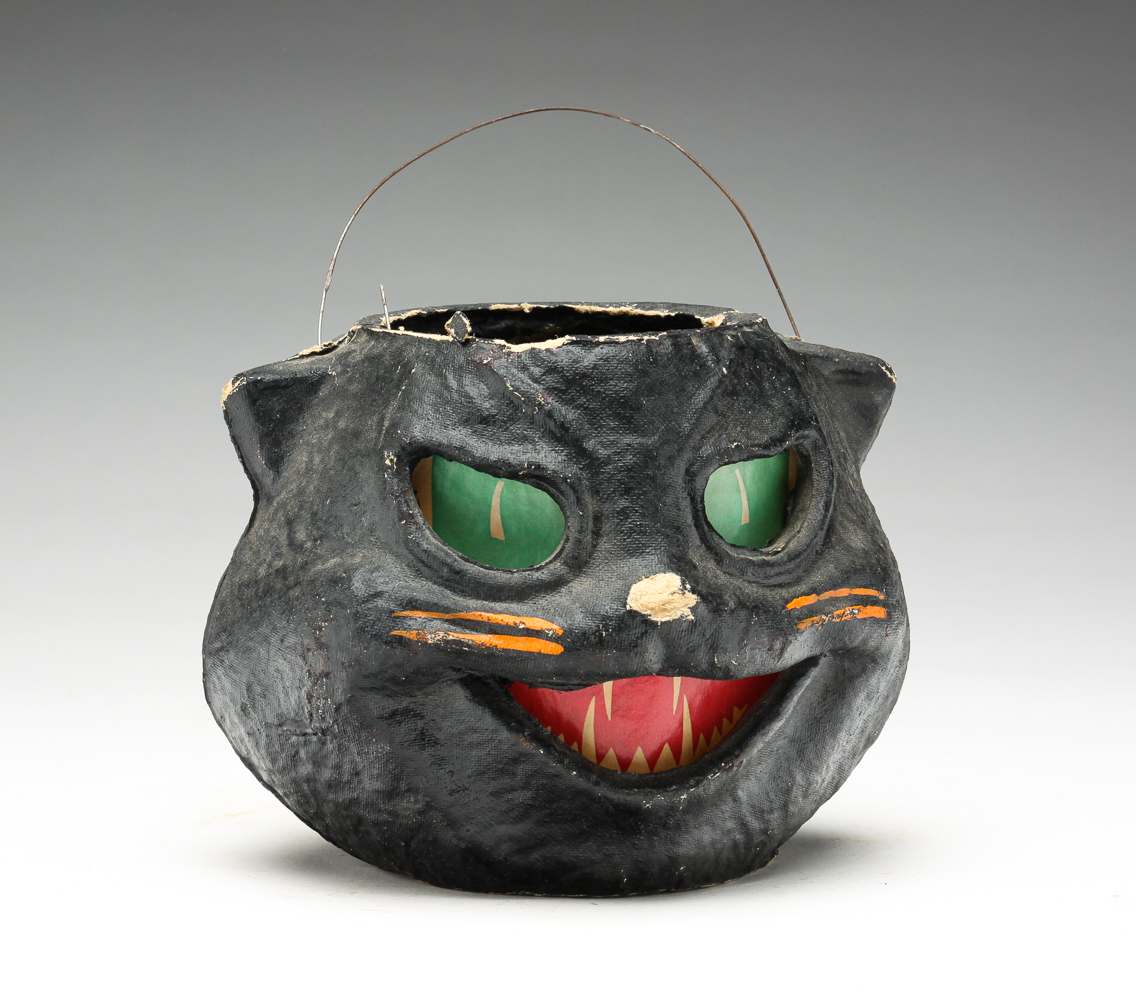 AMERICAN HALLOWEEN CAT LANTERN.