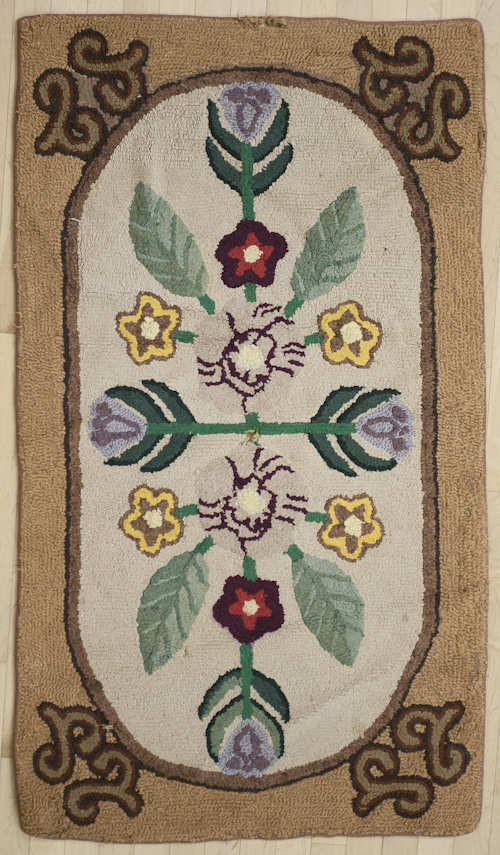 American hooked rug ca. 1930 with a