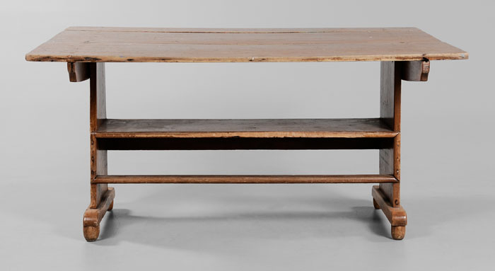 American Hutch Table Middle