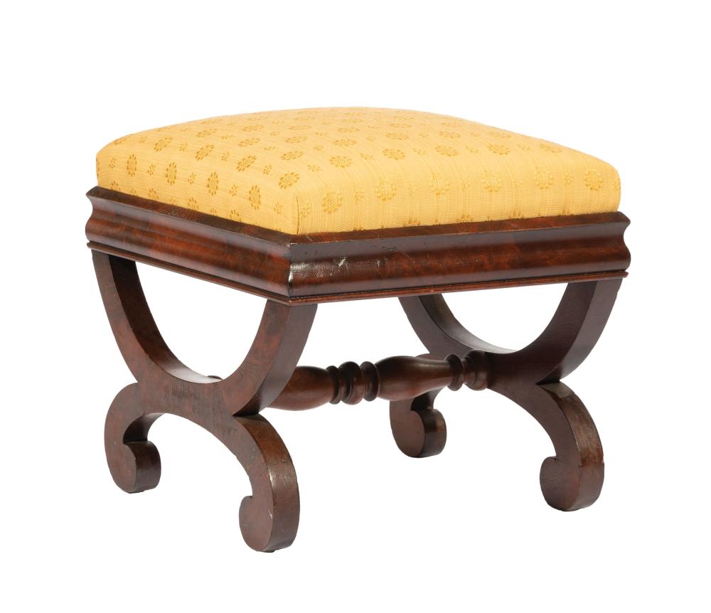 AMERICAN LATE CLASSICAL MAHOGANY