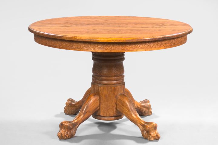 American Late Victorian-Style Oak