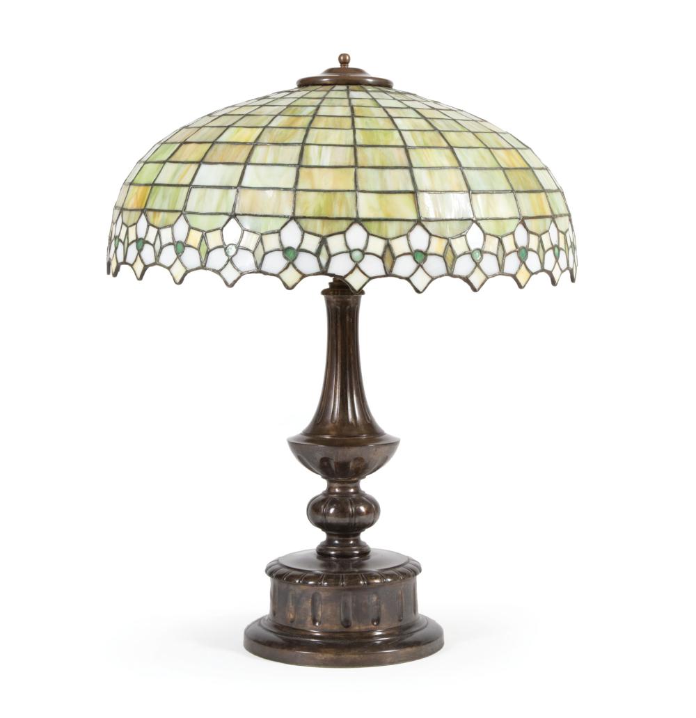 AMERICAN LEADED GLASS DESK LAMP