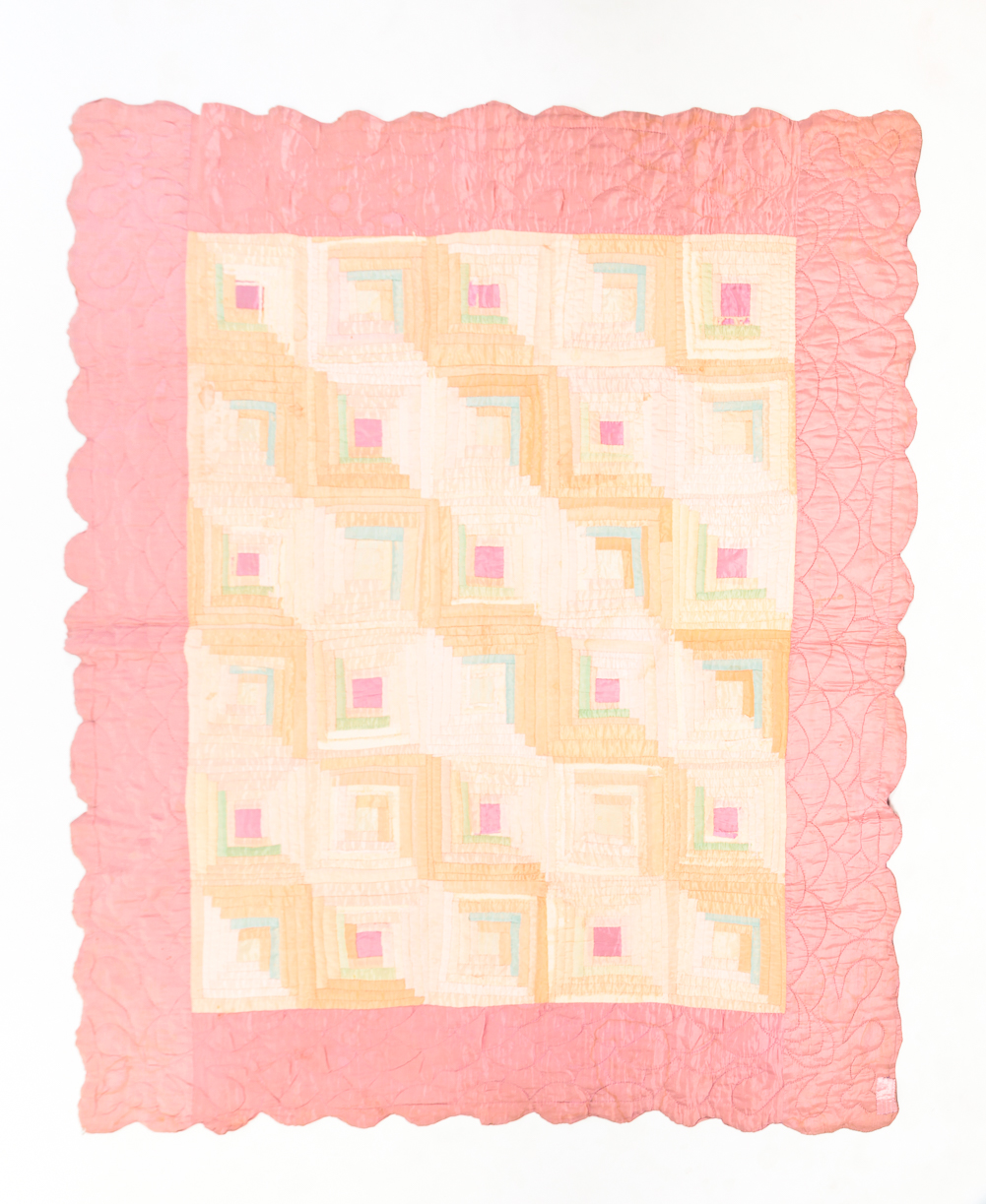 AMERICAN LOG CABIN PATTERN QUILT.
