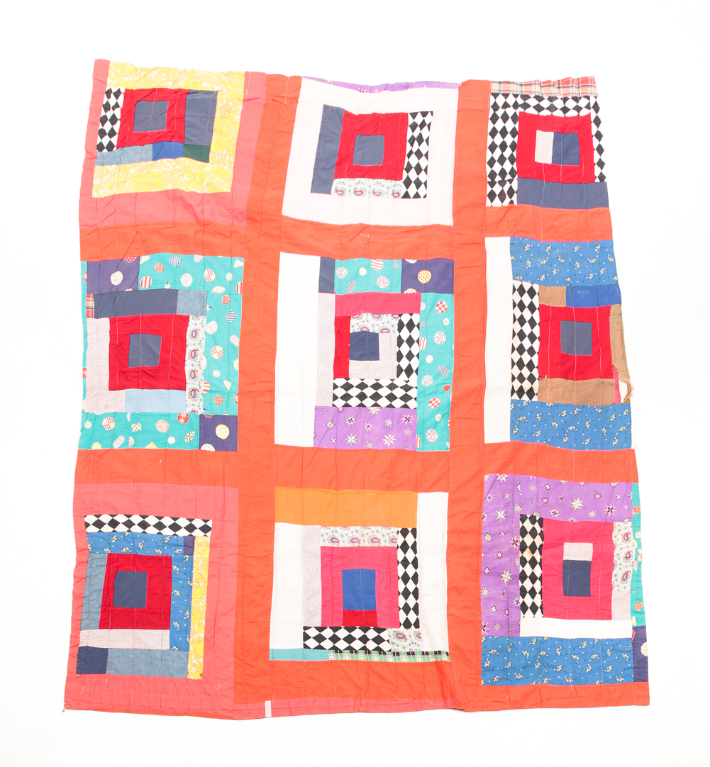 AMERICAN LOG CABIN VARIANT QUILT.