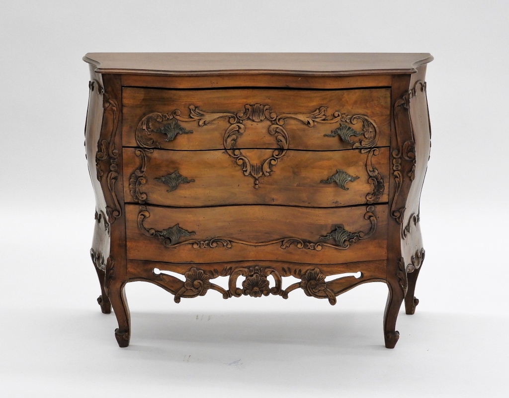 AMERICAN LOUIS XV STYLE WALNUT