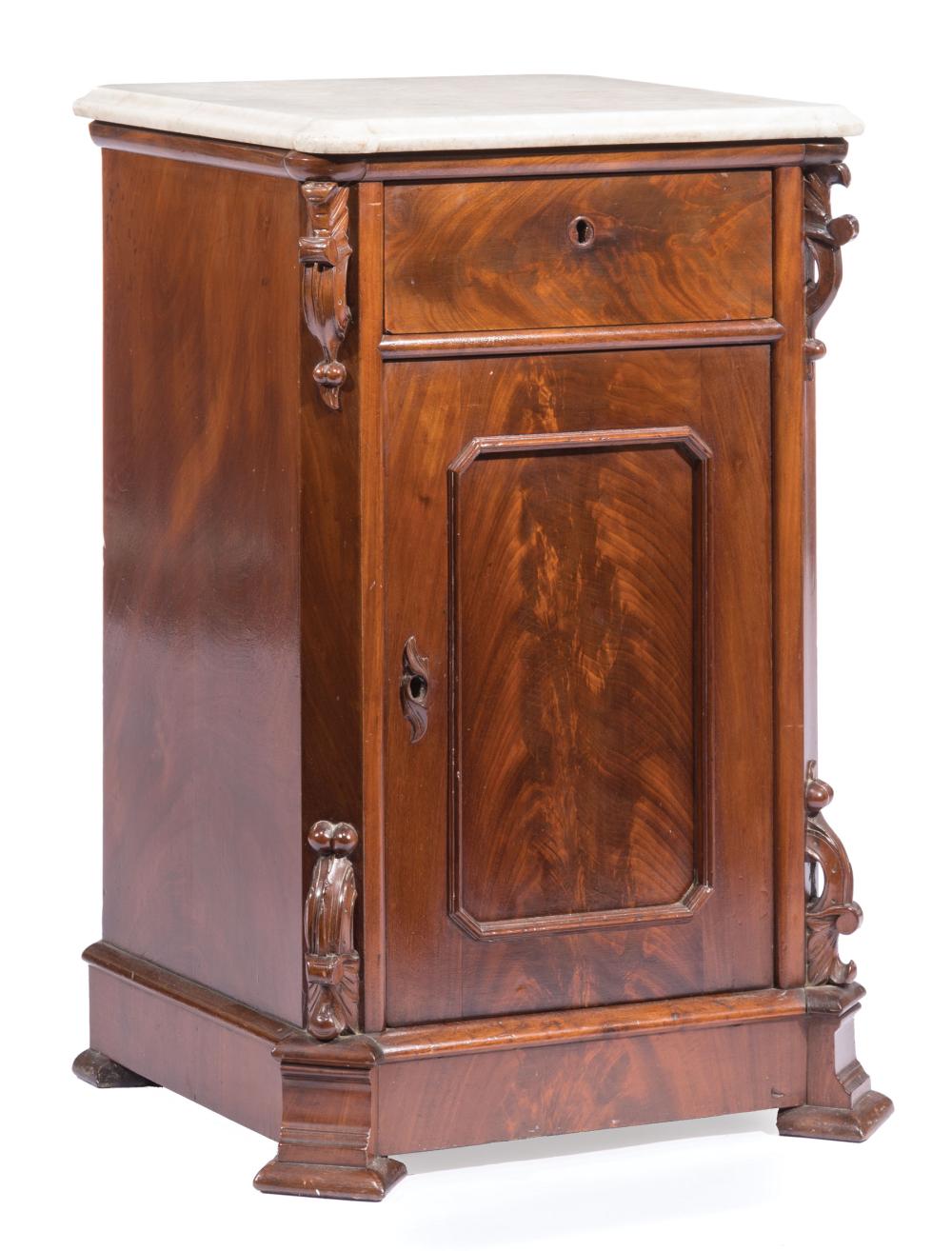 AMERICAN MAHOGANY BEDSIDE