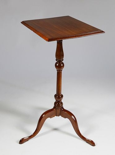 AMERICAN MAHOGANY CANDLESTAND,