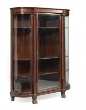 AMERICAN MAHOGANY CURIO CABINE