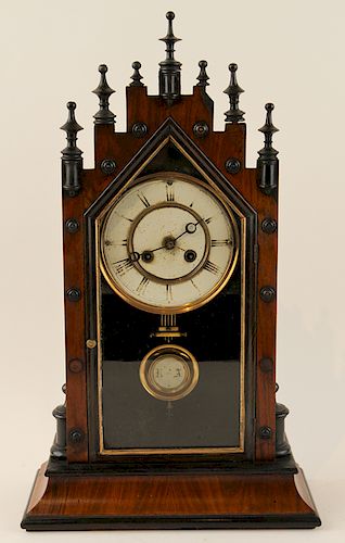 AMERICAN MAHOGANY MANTLE CLOCK