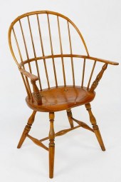 AMERICAN MAPLE BOW BACK WINDSO