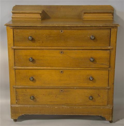 AMERICAN MAPLE CHEST OF DRAWERS