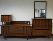 AMERICAN MID-CENTURY WALNUT TR