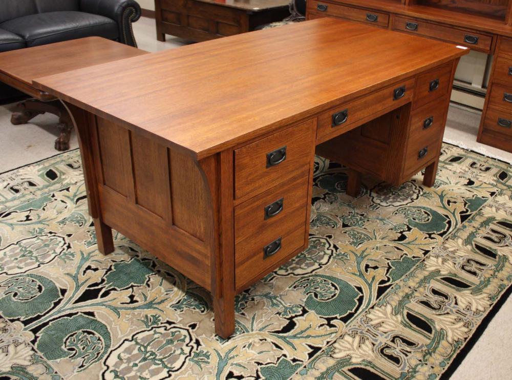 AMERICAN MISSION STYLE OAK FLAT-TOP