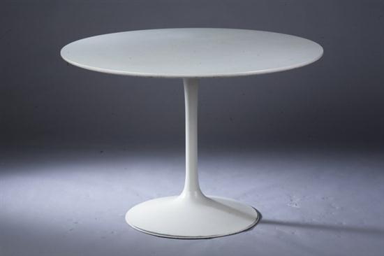 AMERICAN MODERN EERO SAARINEN TULIP