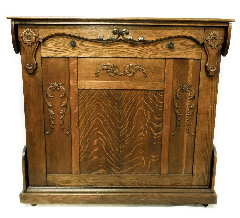 AMERICAN OAK CARVED MURPHY