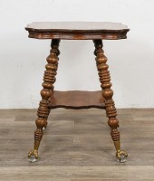 AMERICAN OAK PARLOR TABLEAmeri