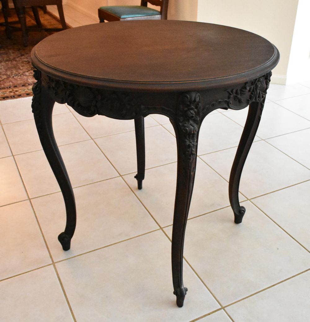 AMERICAN OAK ROUND OCCASIONAL