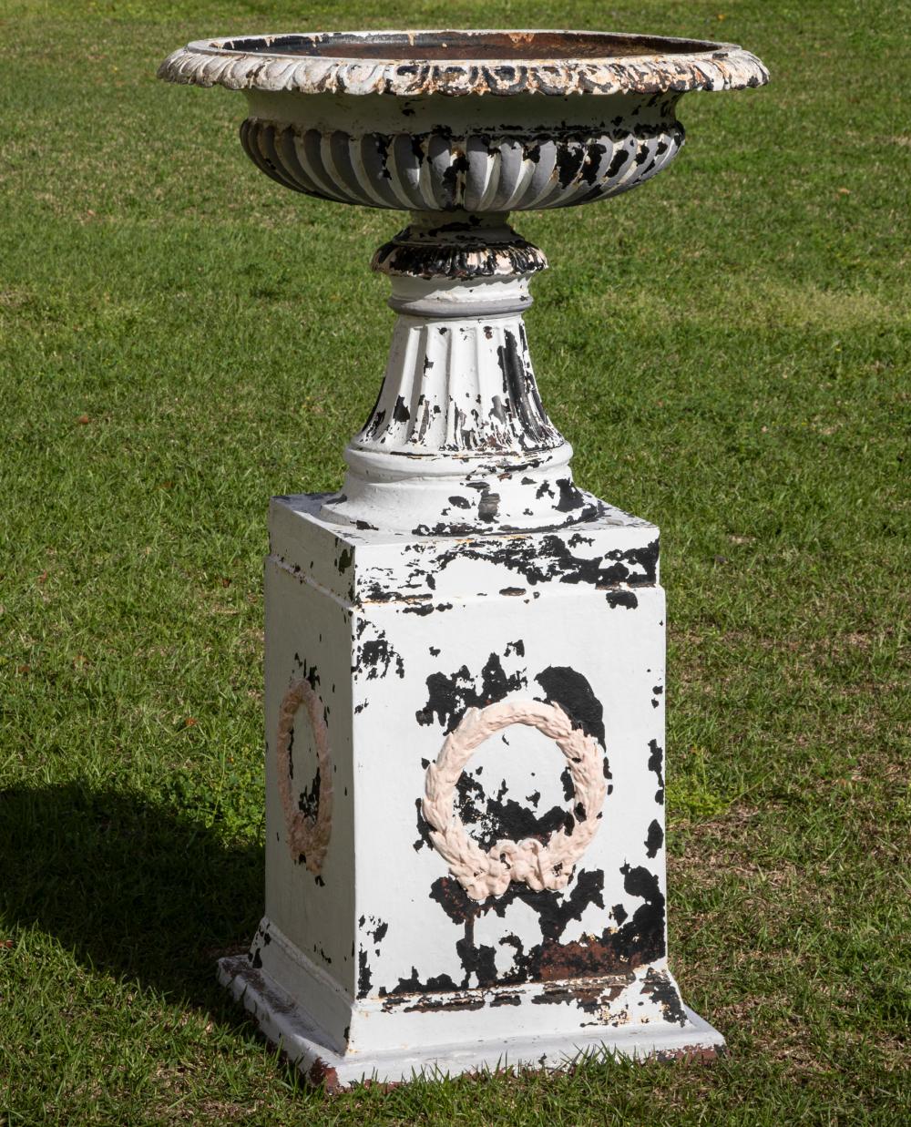 AMERICAN PAINTED CAST IRON GARDEN