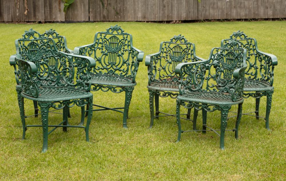 AMERICAN PAINTED CAST IRON GARDEN