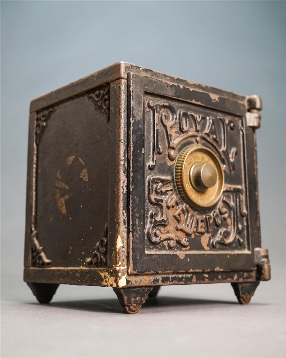 AMERICAN PAINTED CAST IRON 'ROYAL