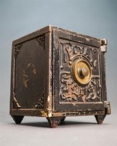 AMERICAN PAINTED CAST IRON 'RO