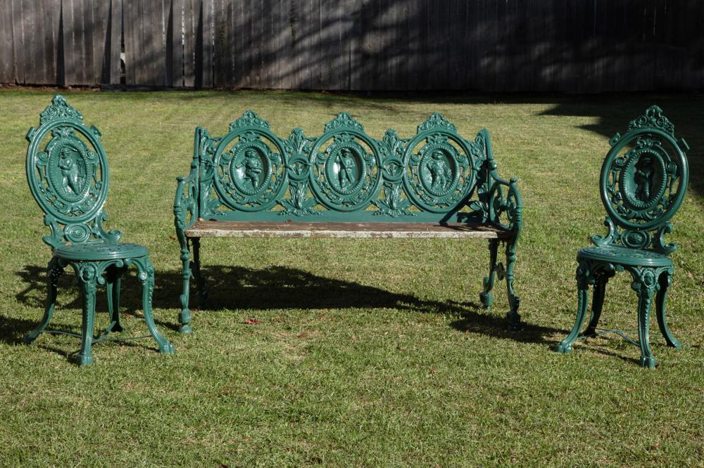 AMERICAN PAINTED METAL GARDEN