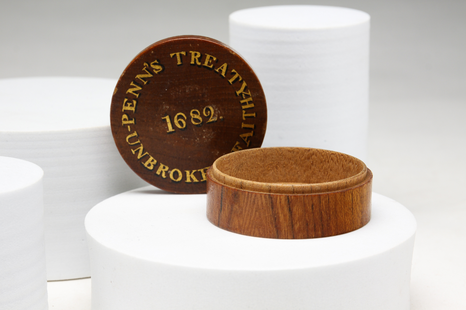 AMERICAN "PENN'S TREATY" PATCH BOX.