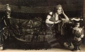 AMERICAN PHOTO OF AN ACTRESS.