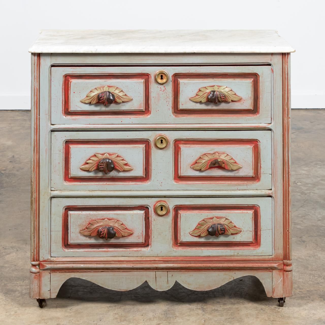 AMERICAN PINE DROP LEAF TABLE,