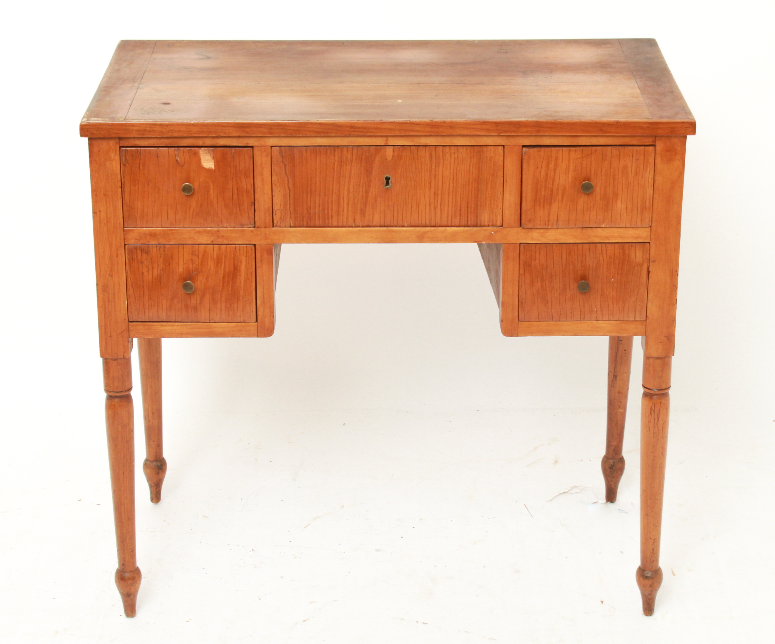 AMERICAN PINE KNEEHOLE DESK W