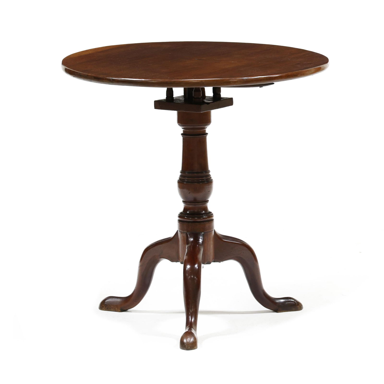 AMERICAN QUEEN ANNE MAHOGANY TILT
