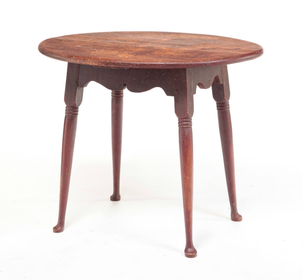 AMERICAN QUEEN ANNE TAVERN TABLE.