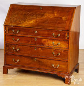 AMERICAN QUEEN ANNE WALNUT SLA