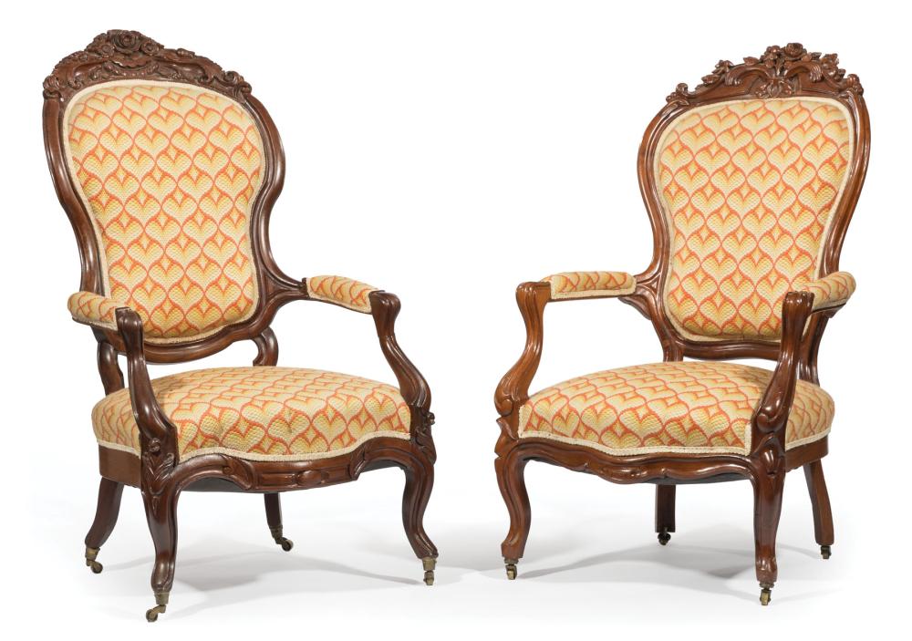 AMERICAN ROCOCO CARVED MAHOGANY