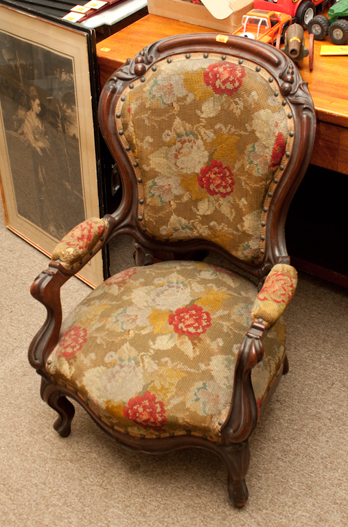 American Rococo Revival walnut