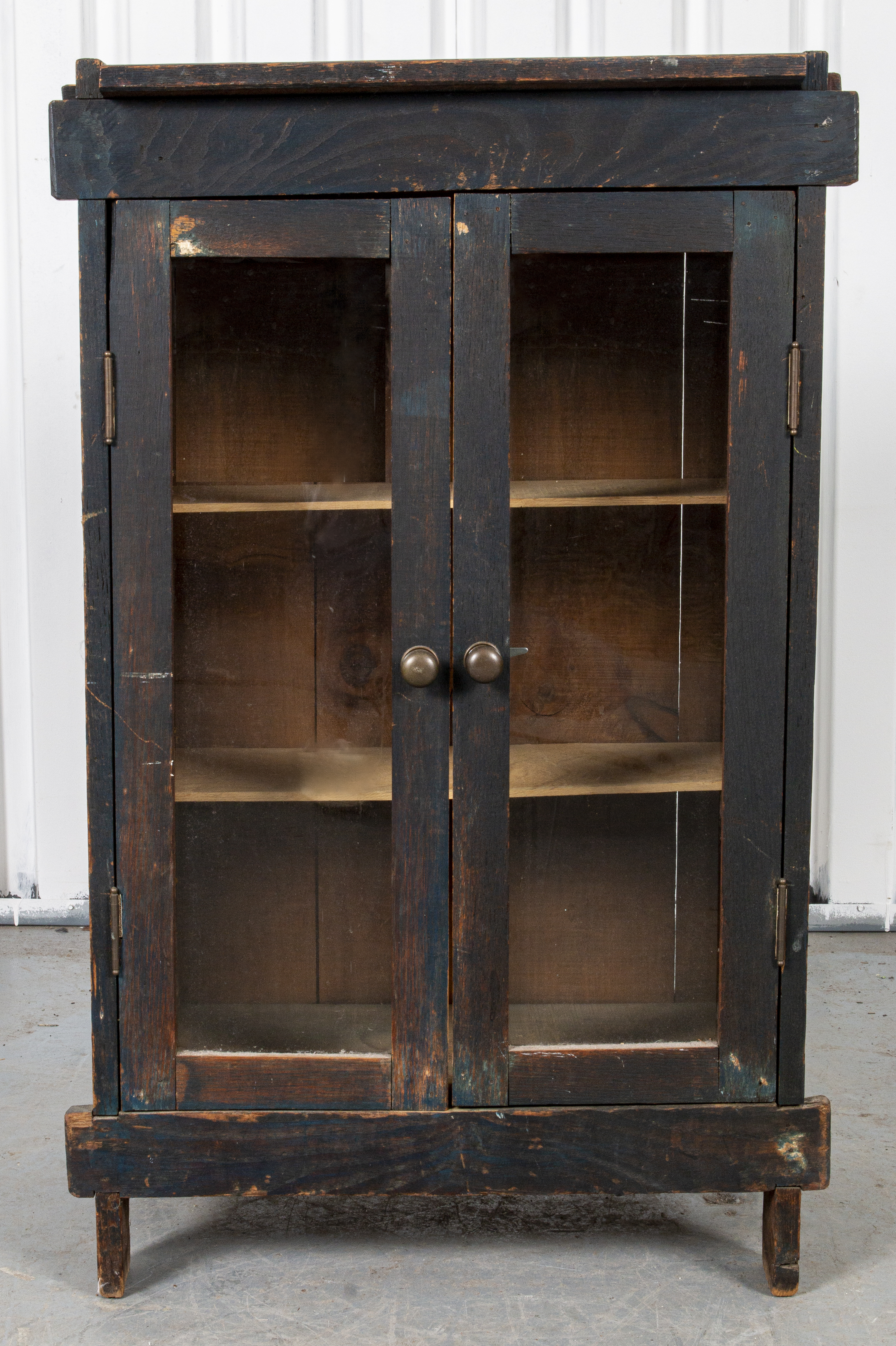 AMERICAN RUSTIC DOUBLE-DOOR CABINET