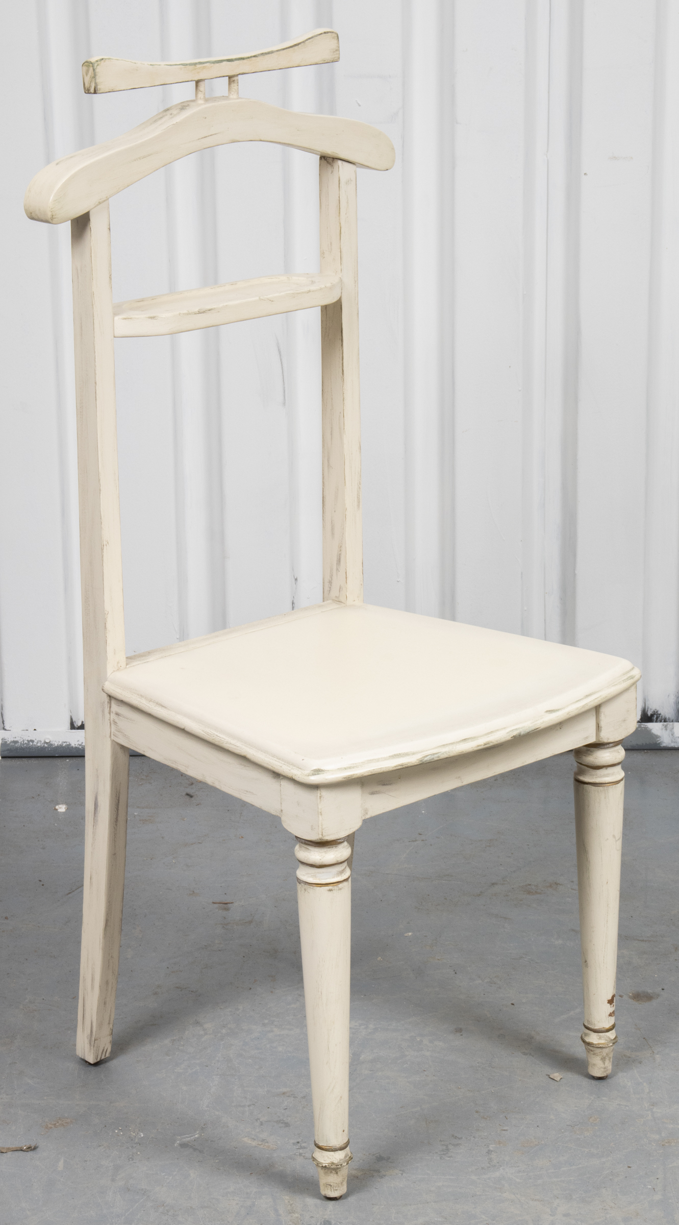 AMERICAN RUSTIC VALET CHAIR