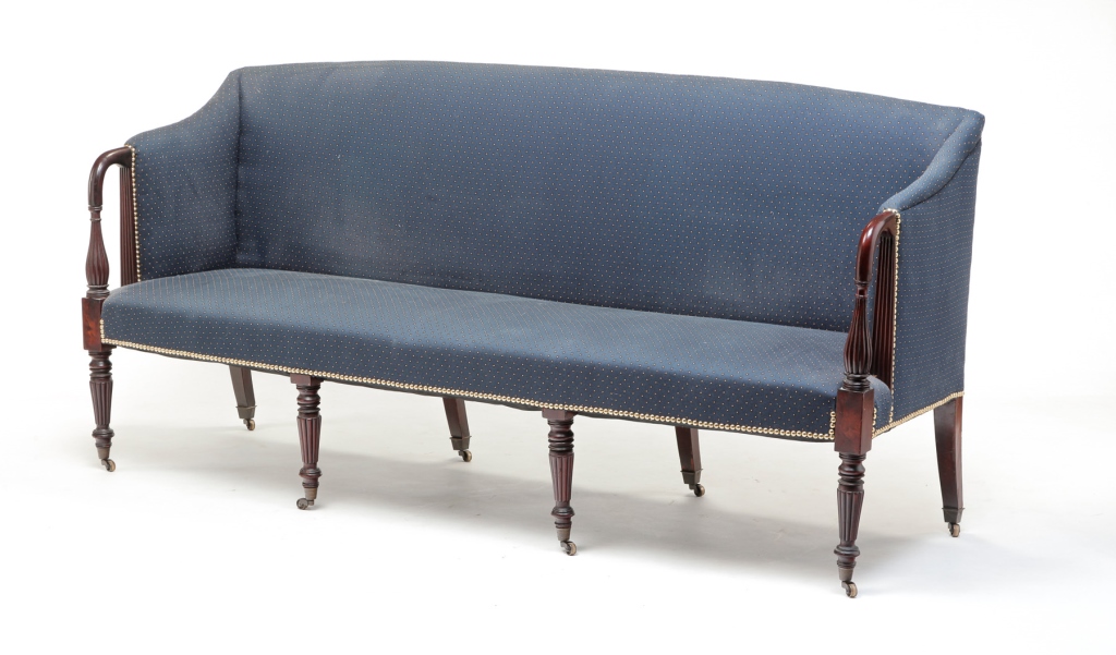 AMERICAN SHERATON SOFA. Ca.