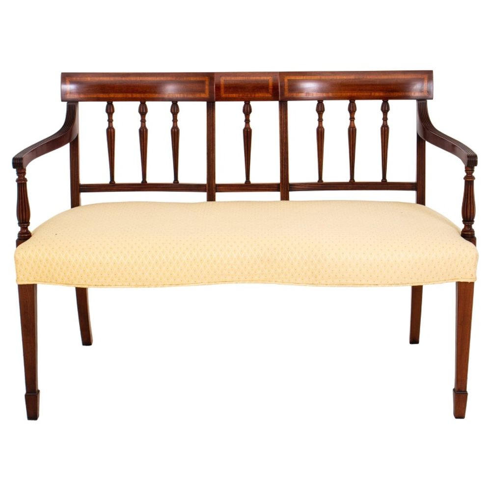 AMERICAN SHERATON STYLE UPHOLSTERED