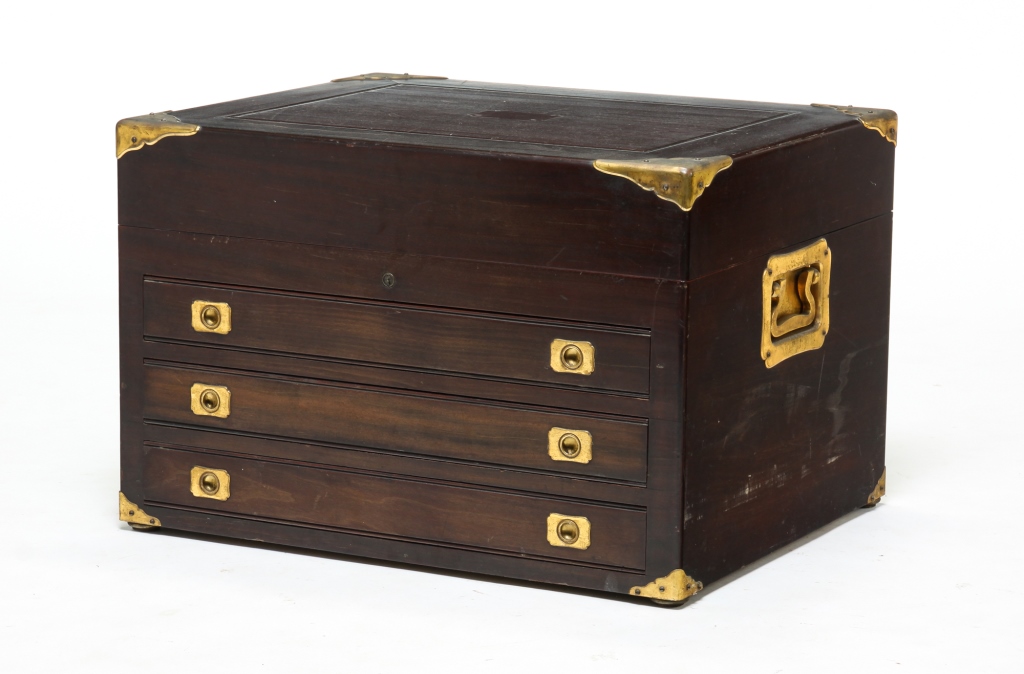 AMERICAN SILVER CHEST. Early 20th