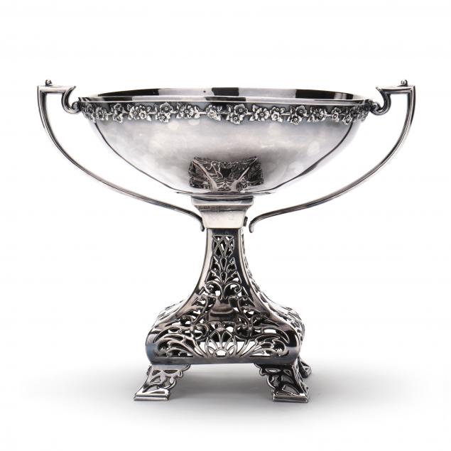 AMERICAN SILVERPLATE CENTERPIECE