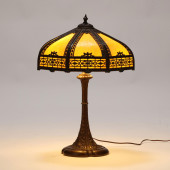 AMERICAN SLAG GLASS TABLE LAMP