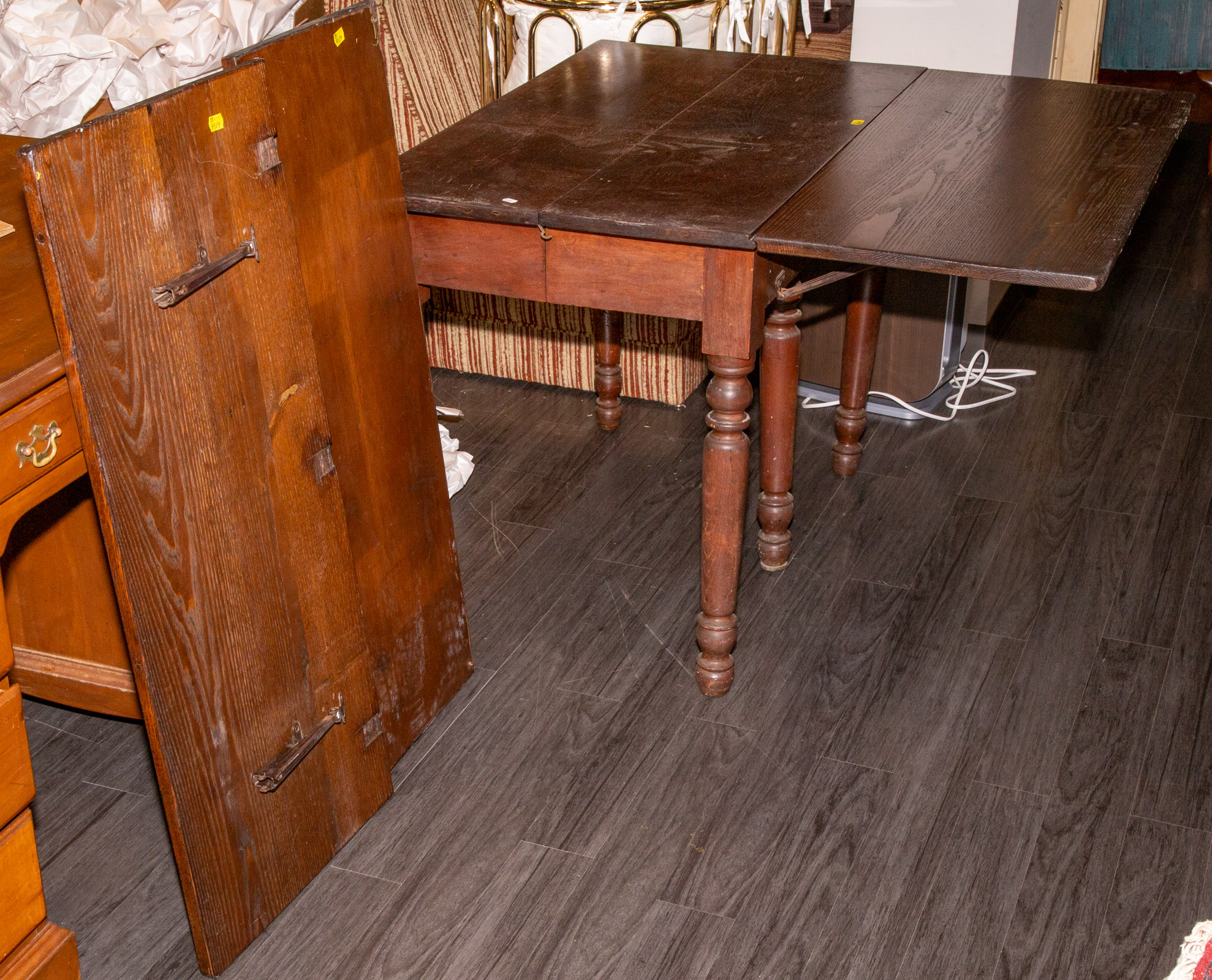 AMERICAN VERNACULAR CHERRY & WALNUT