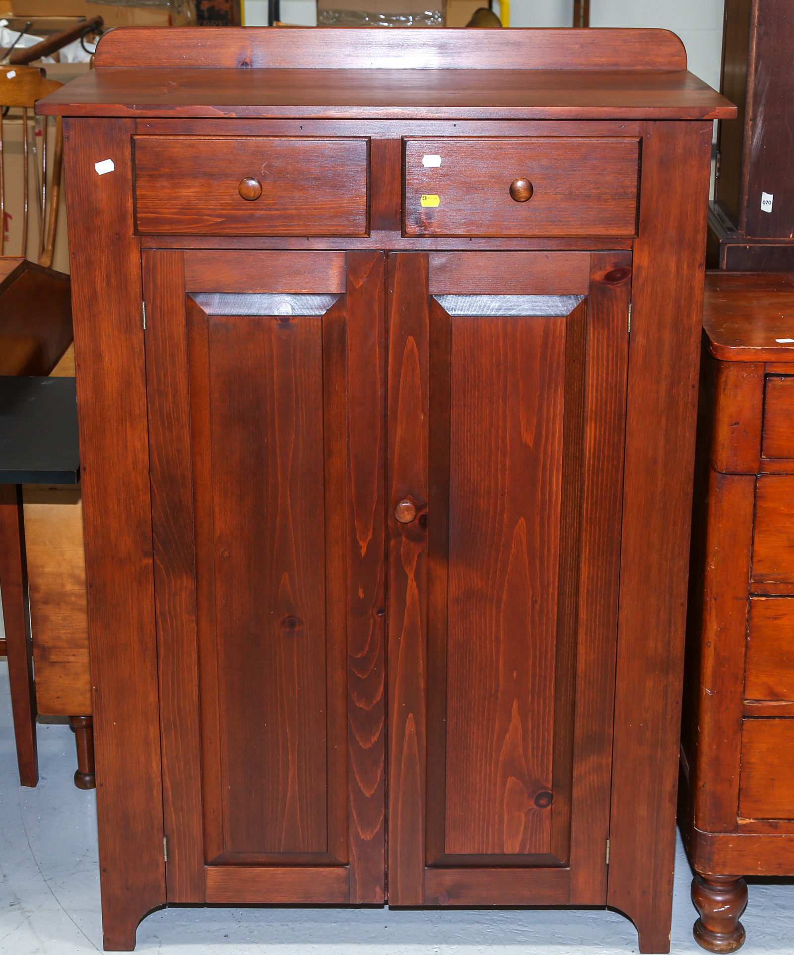 AMERICAN VERNACULAR STYLE PINE