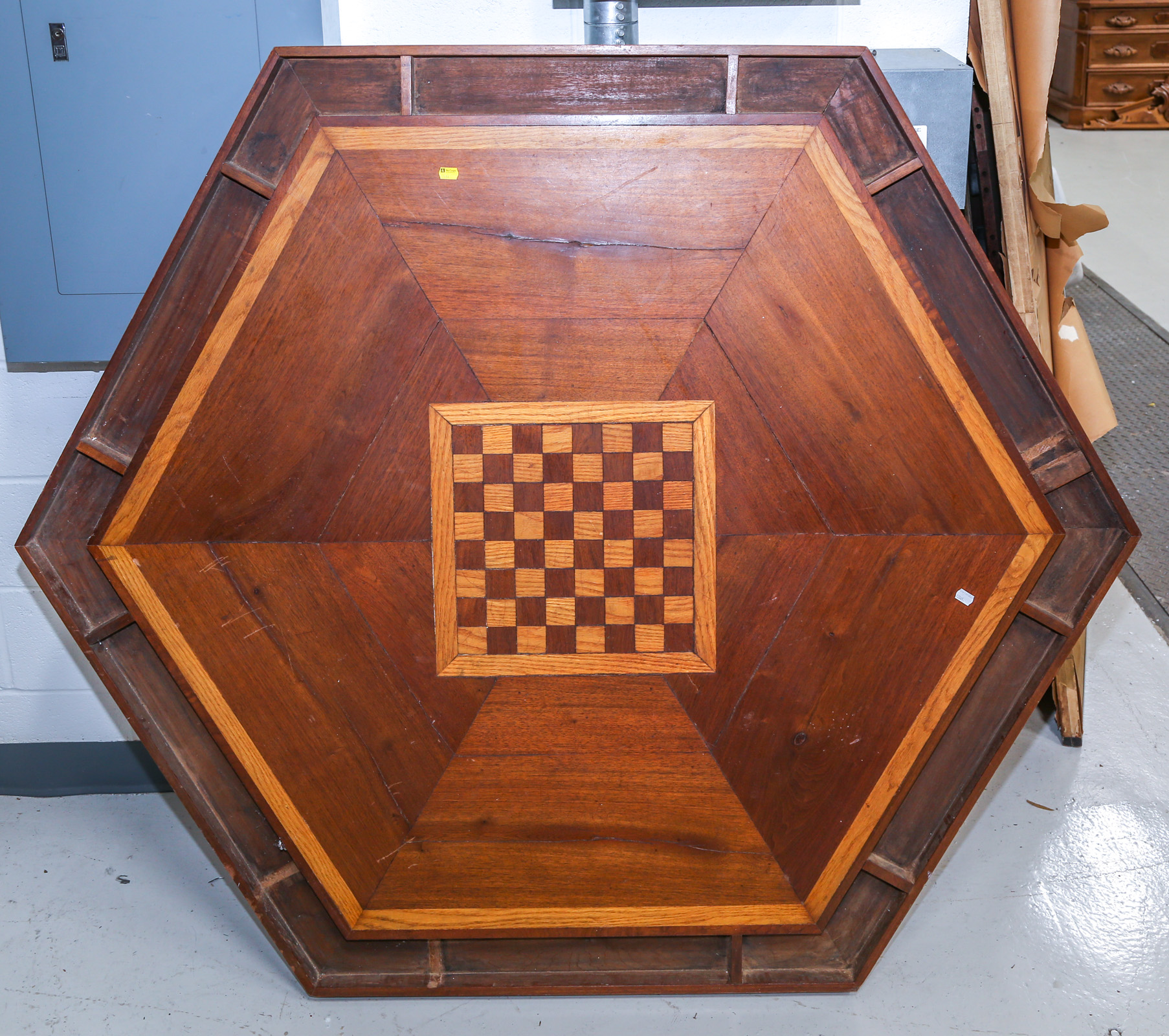 AMERICAN VERNACULAR STYLE POKER