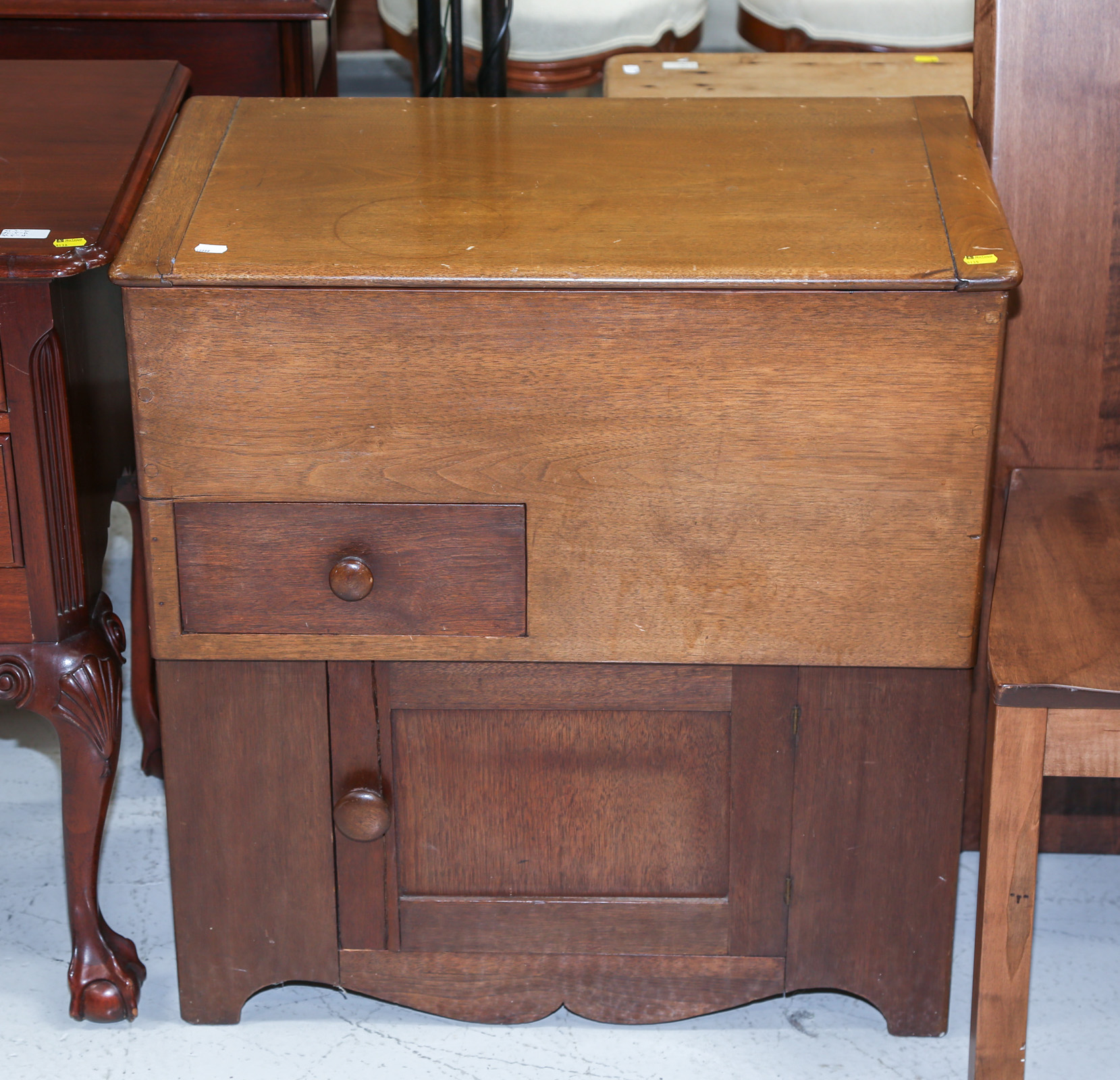 AMERICAN VERNACULAR STYLE WALNUT