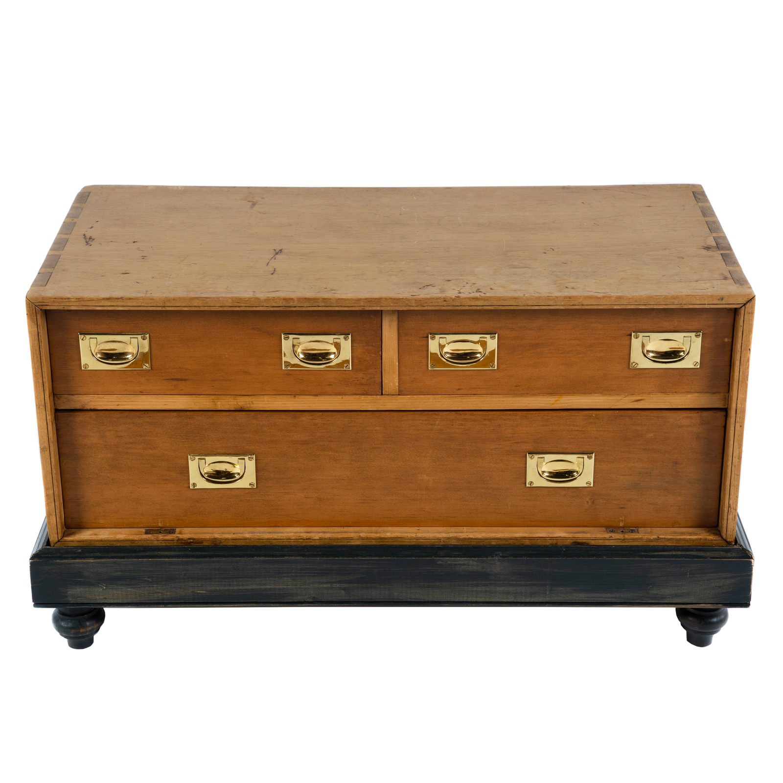 AMERICAN VERNACULAR TOBACCO STORAGE